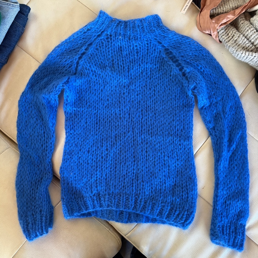 Maiami Vibrant Blue Women's Sweater.